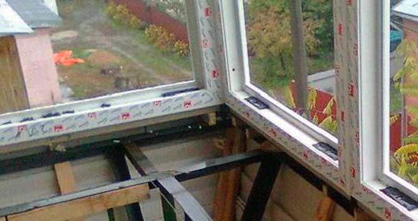 Монтаж балконных рам