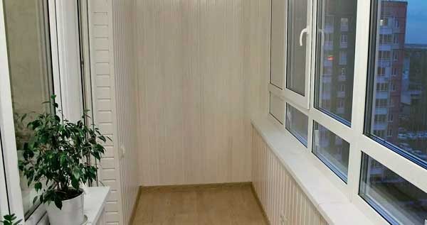 Отделка балкона под ключ